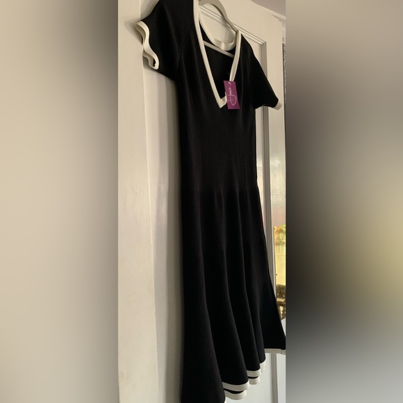 Jami’s Isabel De Pedro Med Black Dress VBack 55% Viscose 45%Nylon Black Off Whit - Picture 2 of 11